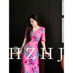 HZHJ新款原创设计师 粉色涟漪连衣裙复古显瘦轻奢高级感2024